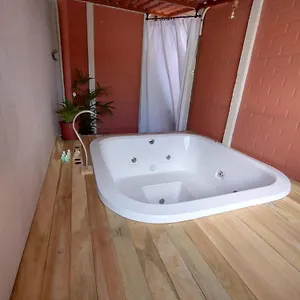 Dumar: Seu Refugio Com Hidromassagem Em Casa de Férias